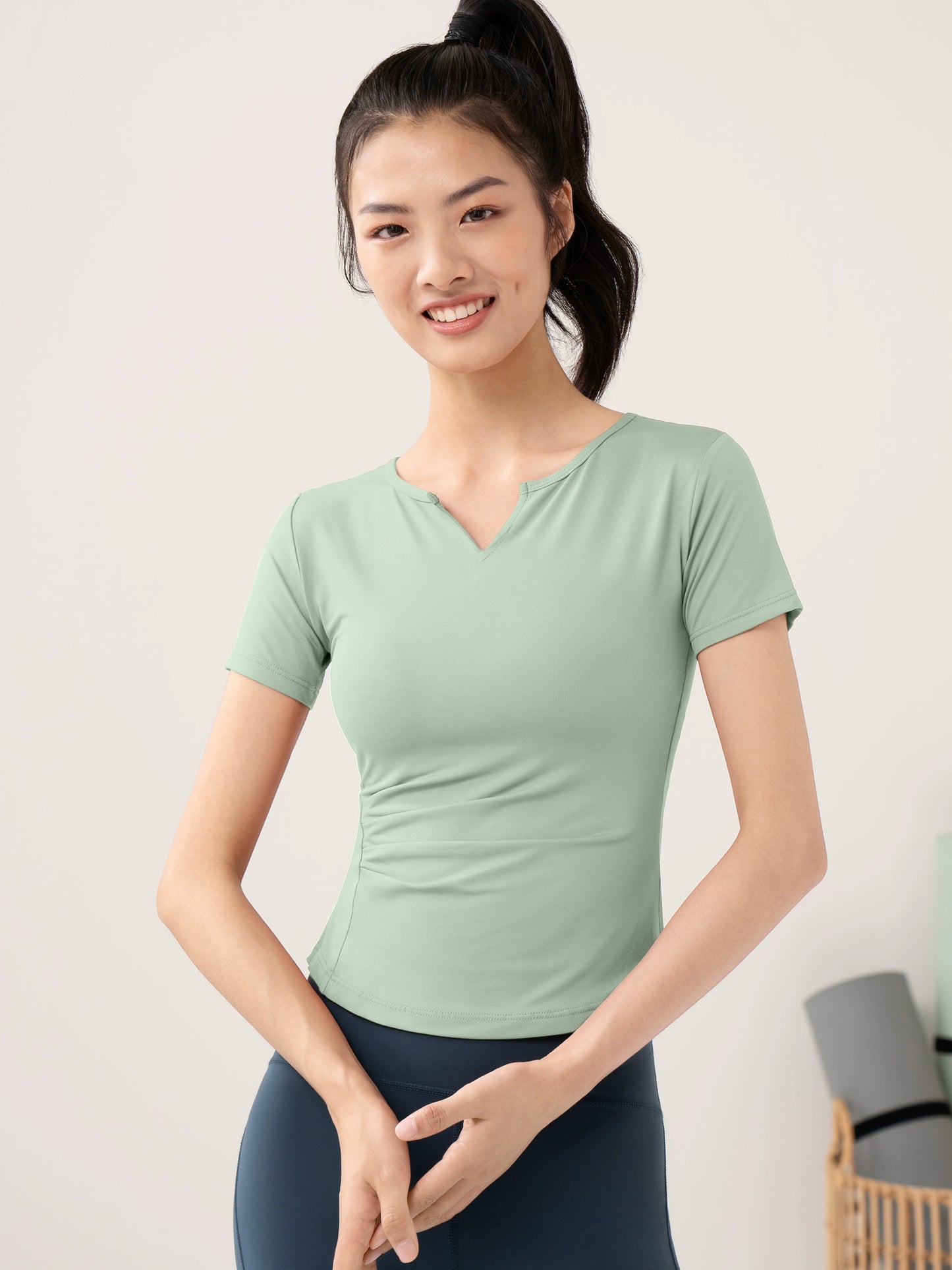 Slim-Fit Women's Thin Short-Sleeved Outer Wear Quick Drying Clothes Yoga Clothes